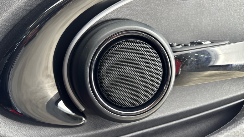 MINI Hatchback 1.5 Cooper Classic 3dr Auto Petrol Hatchback